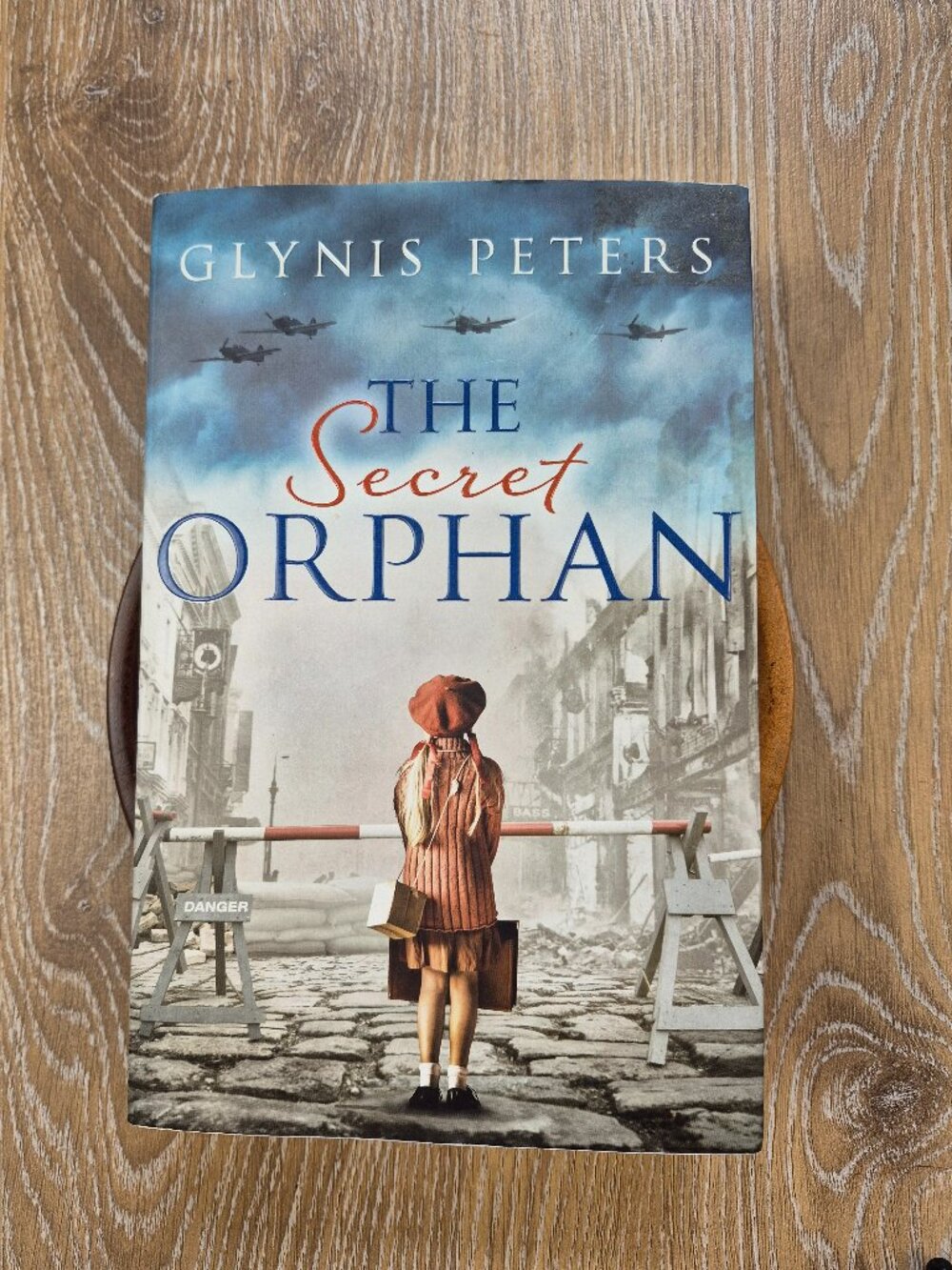 2/$20 The Secret Orphan Glynis Peters WW2 Drama Summer Book